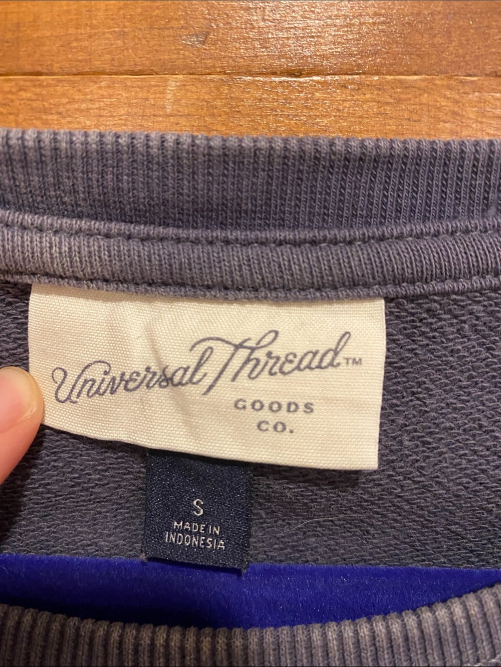 Universal Thread Ruffle Shoulder Sweatshirt - Picture 3 of 4